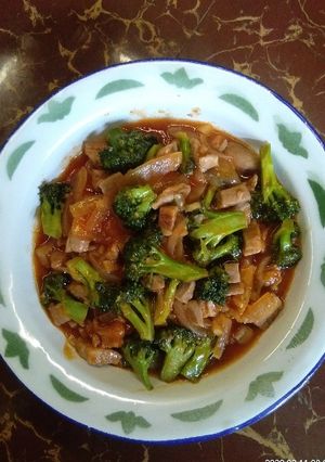 Foto resep Tuna Brokoli Saus Tomat