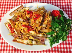 Hình của món Ốc Móng Tay Xào Sả Ớt.