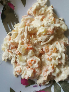 Una foto de Ensalada de pollo (diferente)