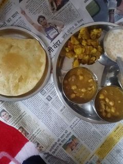 छोले पूरी (chole poori recipe in Hindi) रेसिपी मुख्य फोटो