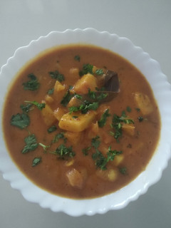 ढाबा स्टाइल आलू की सब्जी (dhaba style potato sabji) रेसिपी मुख्य फोटो