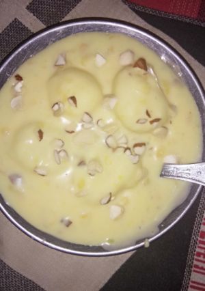 A picture of Ras Malai.