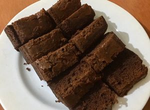 Foto resep Bronis Cokelat Kukus ekomonis (takaran sendok & no mixer)