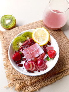 Foto resep Red Velvet Fruity Nutty Pudding