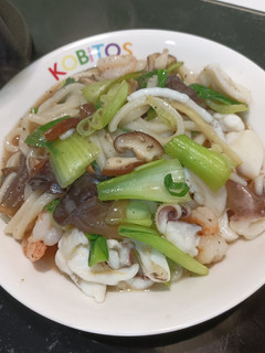 薑絲海鮮炒烏龍麵 的食譜成品照片
