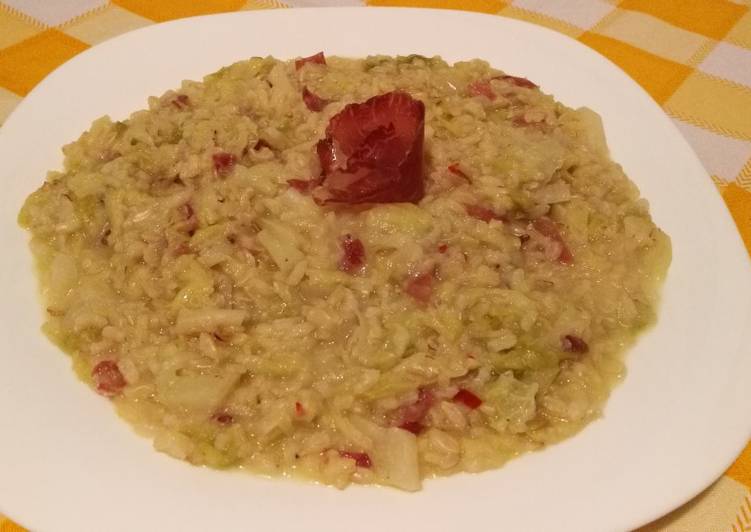 Step-by-Step Guide to Make Fatto in casa Risotto integrale alla verza e capocollo