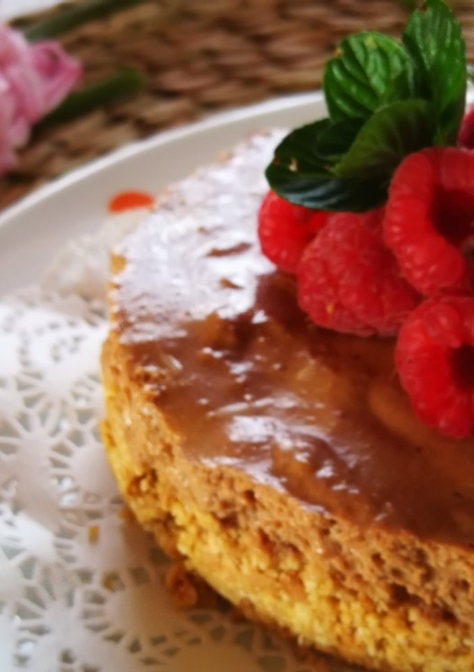 Una foto de Mini tartas de mousse de chocolate con avellanas