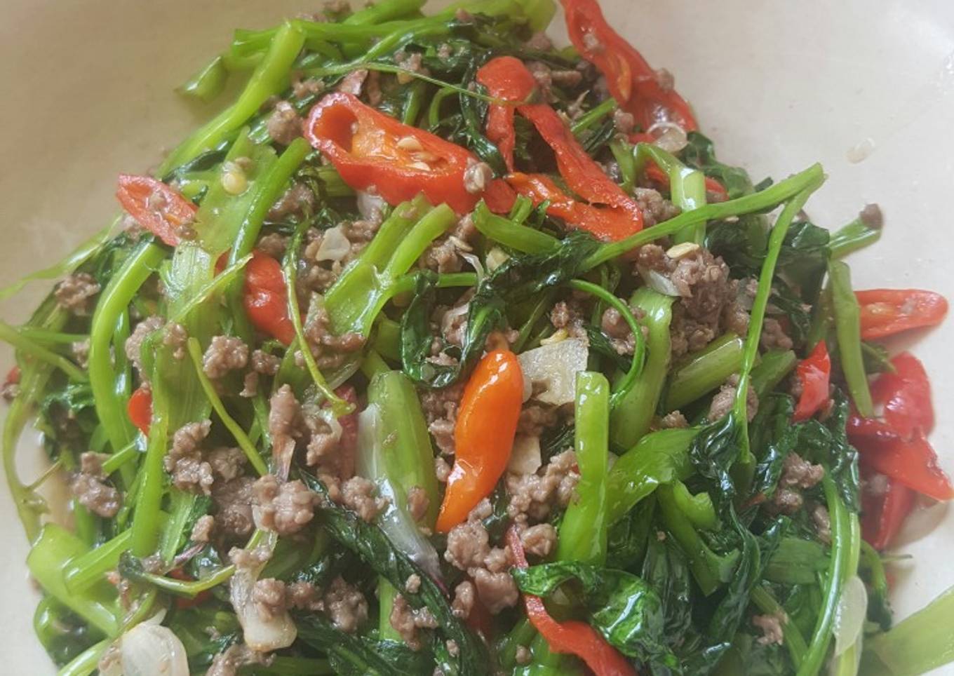 Tumis kangkung daging cincang praktis