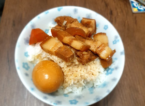 電鍋版滷肉 的食譜成品照片