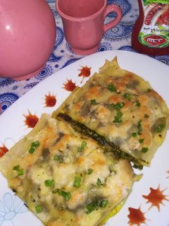 عکسی از دستور لازانیا اسفناج و قارچ 😍😍