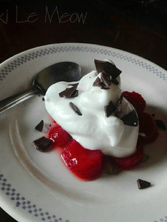 Una foto de Postre fácil con frutillas