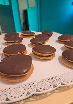 Una foto de Alfajores YoYo