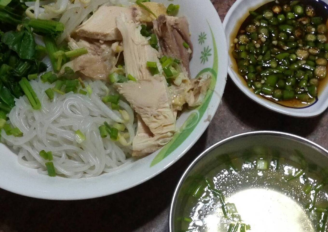 Bihun pek cam kee (bihun kuah ayam kampung)