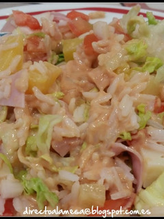 Foto principal de Ensalada de arroz, piña y salsa rosa
