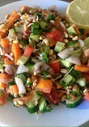 A picture of Sprouted Moat Mixveggie Salad.