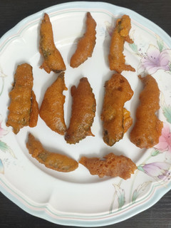 வெற்றிலை பஜ்ஜி (beetal leaf bajji recipe in tamil) செய்முறை முக்கிய புகைப்படம்
