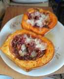 Calabacín relleno con chop suey