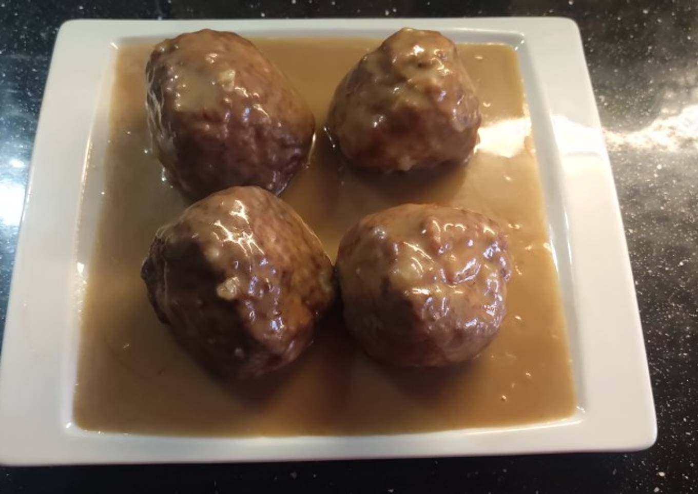 Albondigón de cerdo al Jerez en salsa de Pedro Ximénez