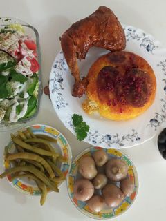 عکسی از دستور ته چین زعفران با مرغ مجلسی