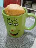 Pan en taza en microondas