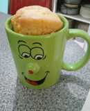 Pan en taza en microondas