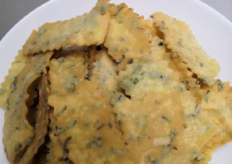 Kripik bawang kriuk renyah