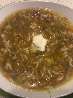 Una foto de Sopa de carne con fideitos