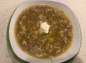 Una foto de Sopa de carne con fideitos