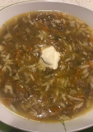 Una foto de Sopa de carne con fideitos