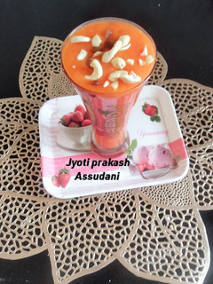 A picture of Papaya banana smoothie 🥤.