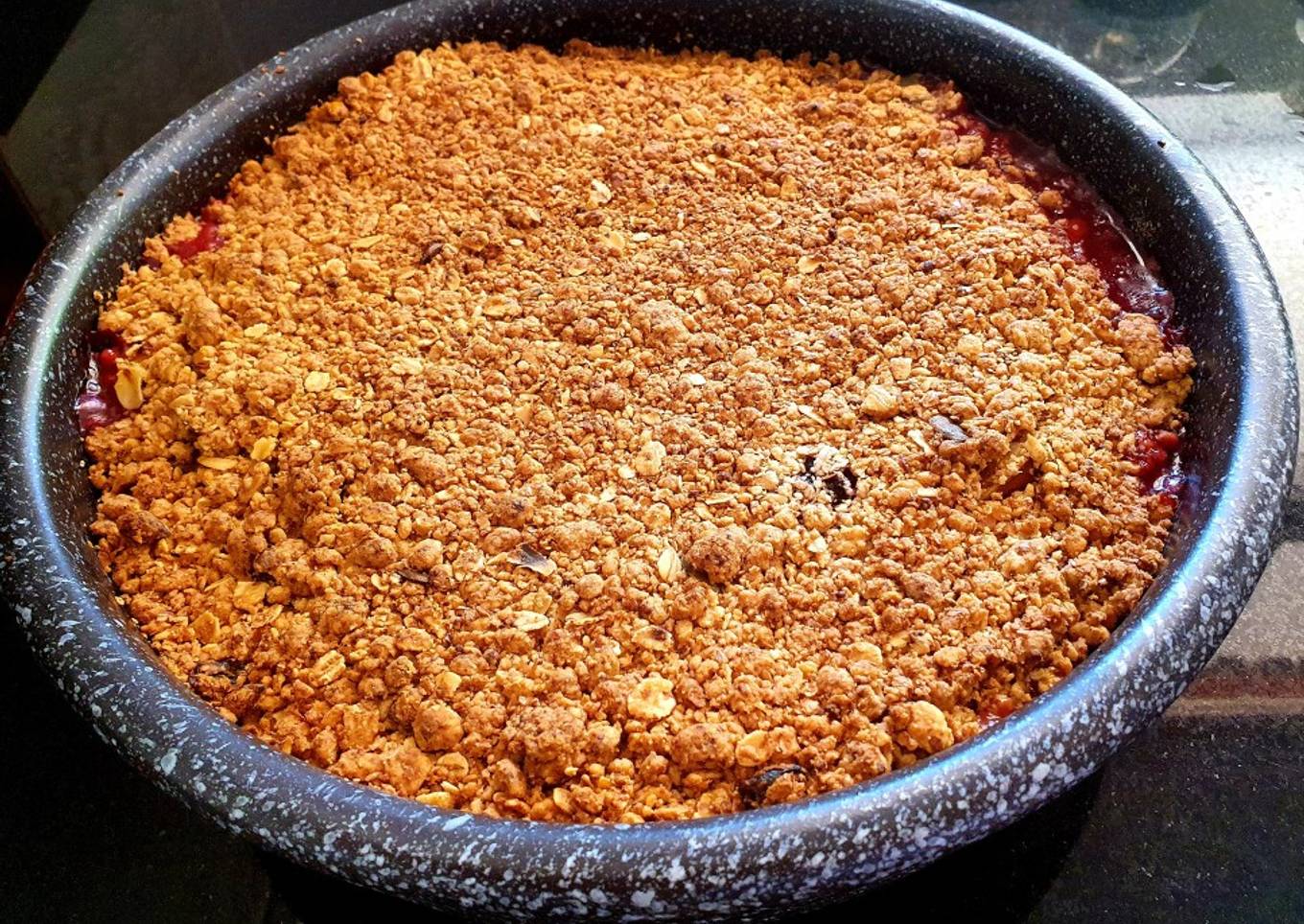 Crumble de manzana con moras