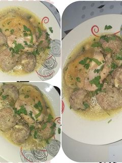 صورة لوصفة طاجين دجاج بكريات اللحم مفروم 😍
