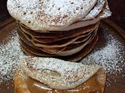 Una foto de ponquesitos con aceite