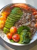 Salade de riz aux crevettes et aux mirabelles