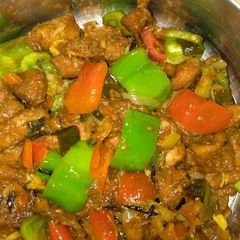 A picture of Sweet and sour chicken.