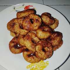 รูปของ Fritters Pisang Cincin (Ring Banana Fritters)
