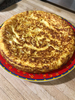 Una foto de Tortilla de calabacín con cebolla