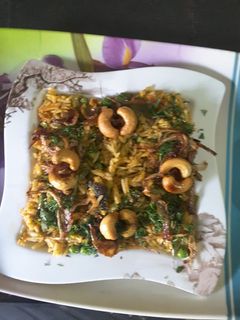 मुगलाई वेज बिरयानी (mughlai veg biryani recipe in Hindi) रेसिपी मुख्य फोटो