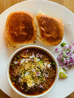 A picture of Misal Pav.