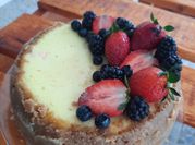 Una foto de cheesecake con queso crema