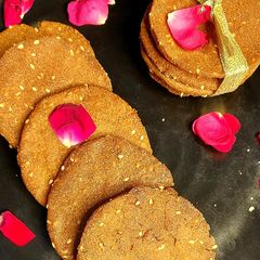 A picture of Bajra Til Gud Tikki.