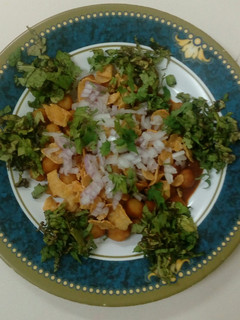 கொண்டைக்கடலை சாட் (My style chickpeas chat) (Kondakadalai chat recipe in tamil) செய்முறை முக்கிய புகைப்படம்