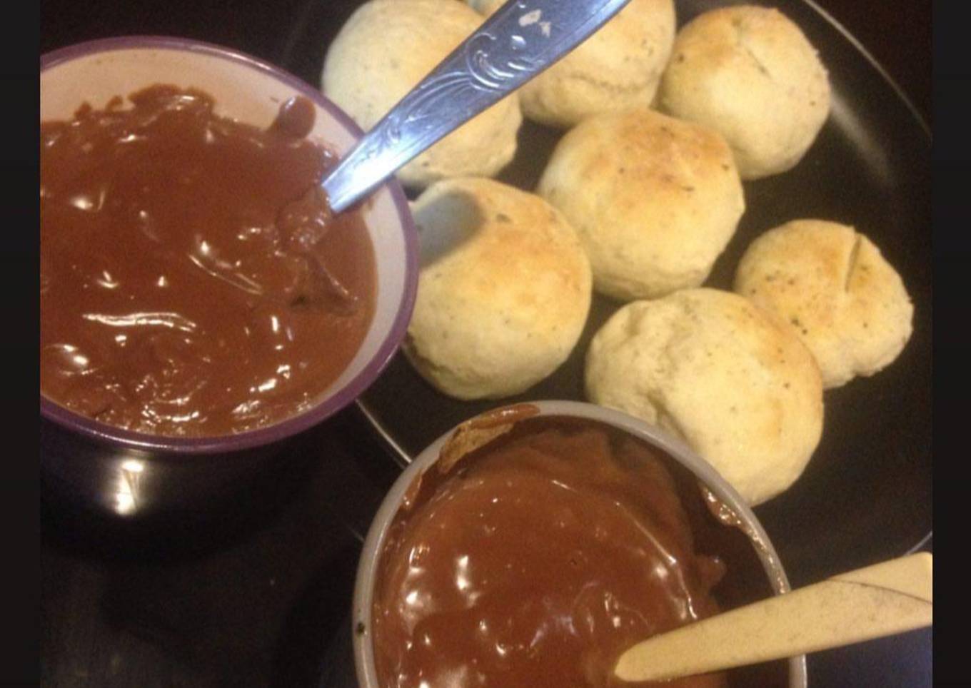 Chocolate caliente y pancitos de orégano 🥰❤