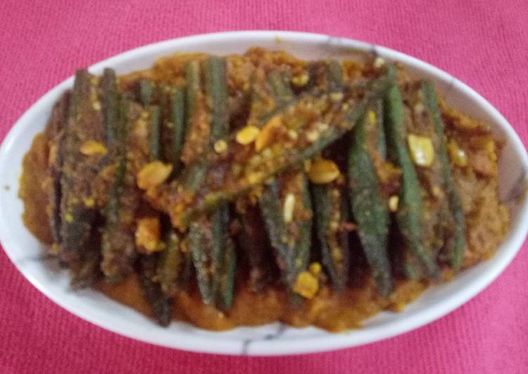 Steps to Make Perfect Stuffed bhindi (okra) with peanuts &amp; coconut Masala