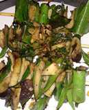 Nấm đùi gà nướng lá mác mật