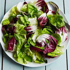 A picture of Simple Green Salad with Lemon Dressing.