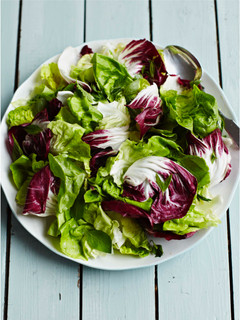 A picture of Simple Green Salad with Lemon Dressing.