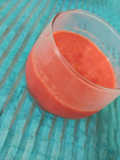 A picture of Tomato juice.