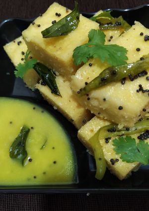 नायलॉन खमण ढोकला (Nylon khaman dhokla recipe in Hindi) रेसिपी मुख्य फोटो