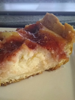 Una foto de Tarta de ricotta y mermelada